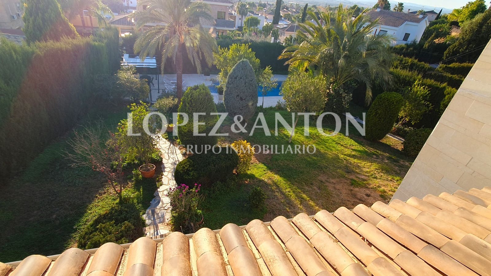 5 bedroom Villa for sale in L'Eliana with pool garage - € 995,000 (Ref: 8054594)