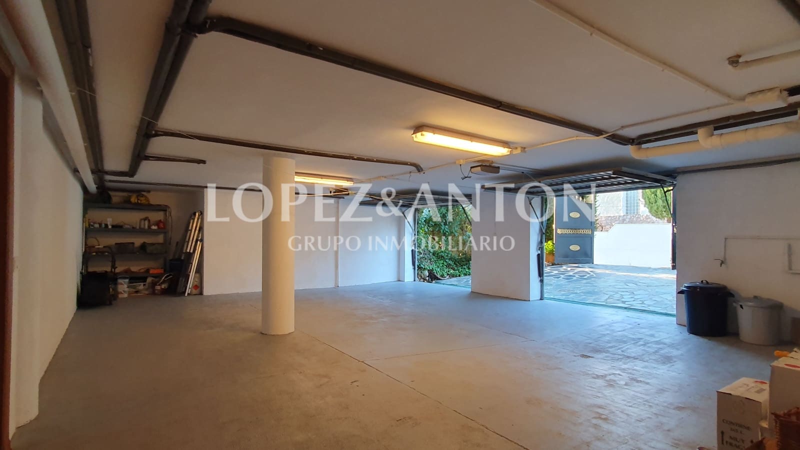 5 bedroom Villa for sale in L'Eliana with pool garage - € 995,000 (Ref: 8054594)