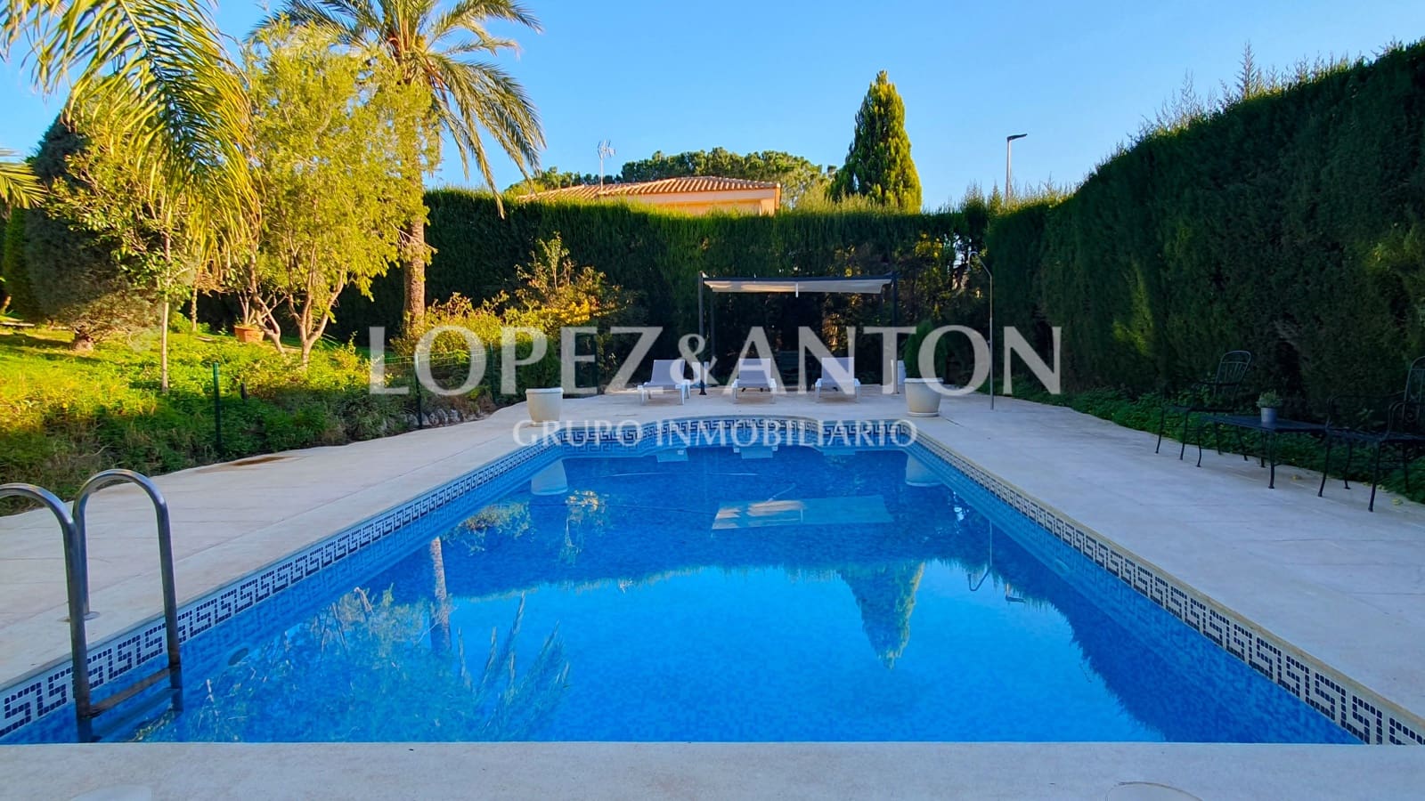 5 bedroom Villa for sale in L'Eliana with pool garage - € 995,000 (Ref: 8054594)