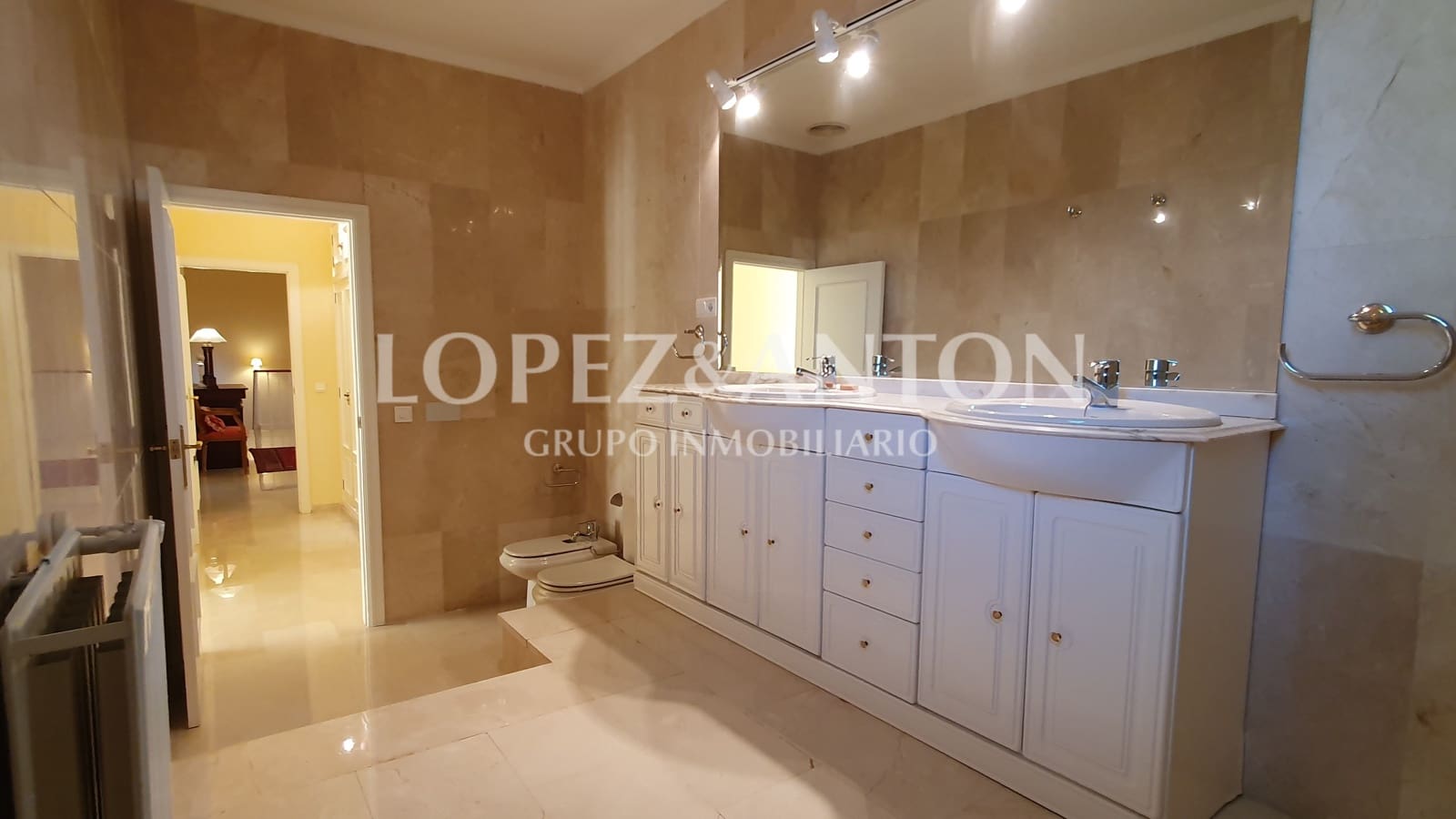 5 bedroom Villa for sale in L'Eliana with pool garage - € 995,000 (Ref: 8054594)