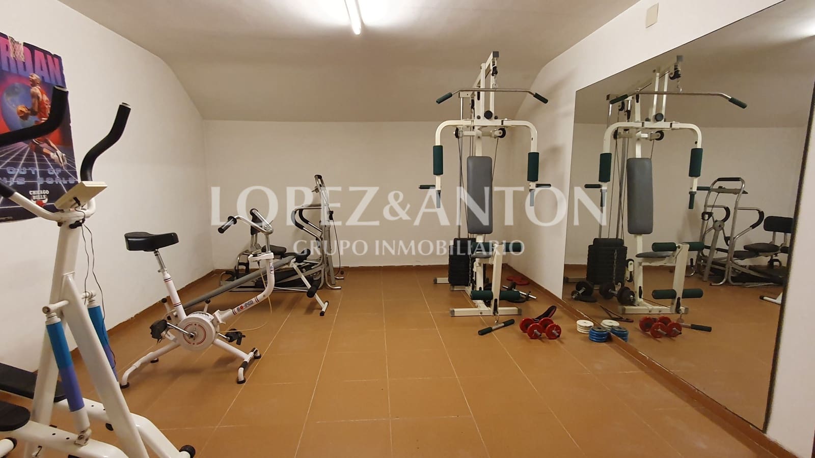 5 bedroom Villa for sale in L'Eliana with pool garage - € 995,000 (Ref: 8054594)