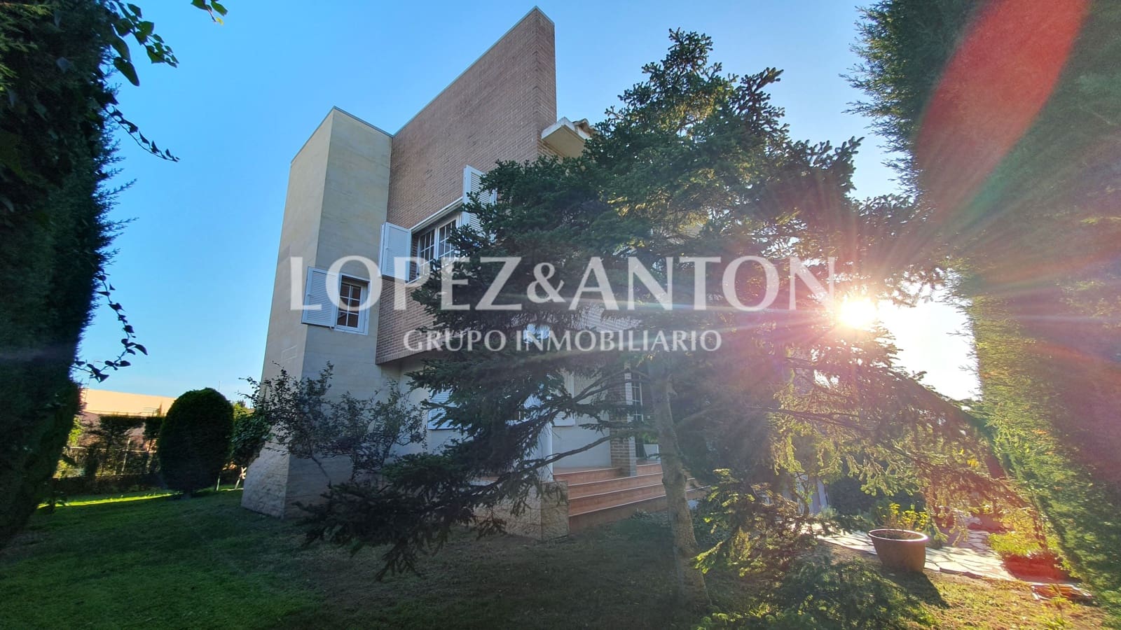 5 bedroom Villa for sale in L'Eliana with pool garage - € 995,000 (Ref: 8054594)