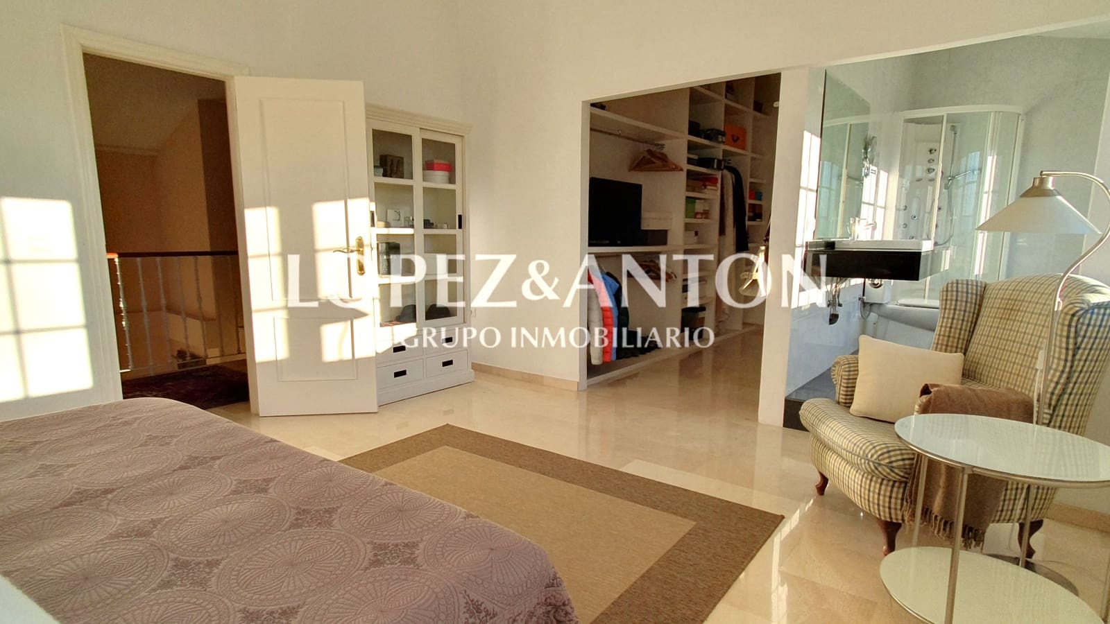 5 bedroom Villa for sale in L'Eliana with pool garage - € 995,000 (Ref: 8054594)