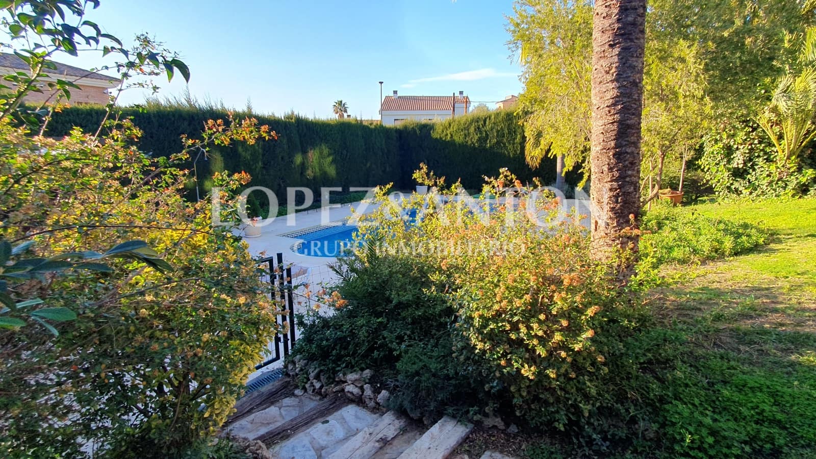 5 bedroom Villa for sale in L'Eliana with pool garage - € 995,000 (Ref: 8054594)