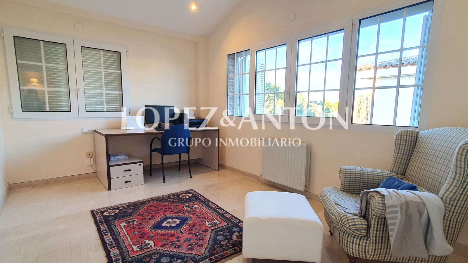 5 bedroom Villa for sale in L'Eliana with pool garage - € 995,000 (Ref: 8054594)