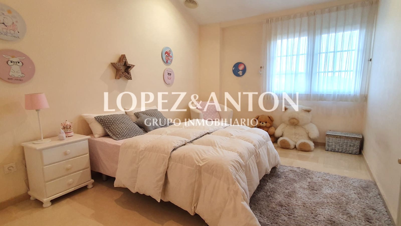 5 bedroom Villa for sale in L'Eliana with pool garage - € 995,000 (Ref: 8054594)