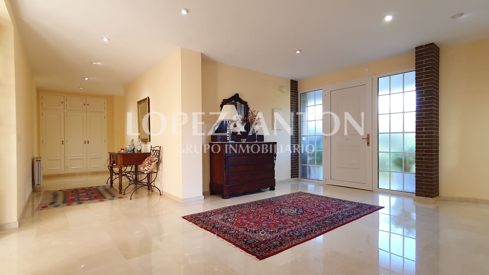 5 bedroom Villa for sale in L'Eliana with pool garage - € 995,000 (Ref: 8054594)