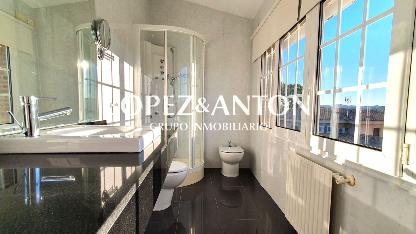 5 bedroom Villa for sale in L'Eliana with pool garage - € 995,000 (Ref: 8054594)