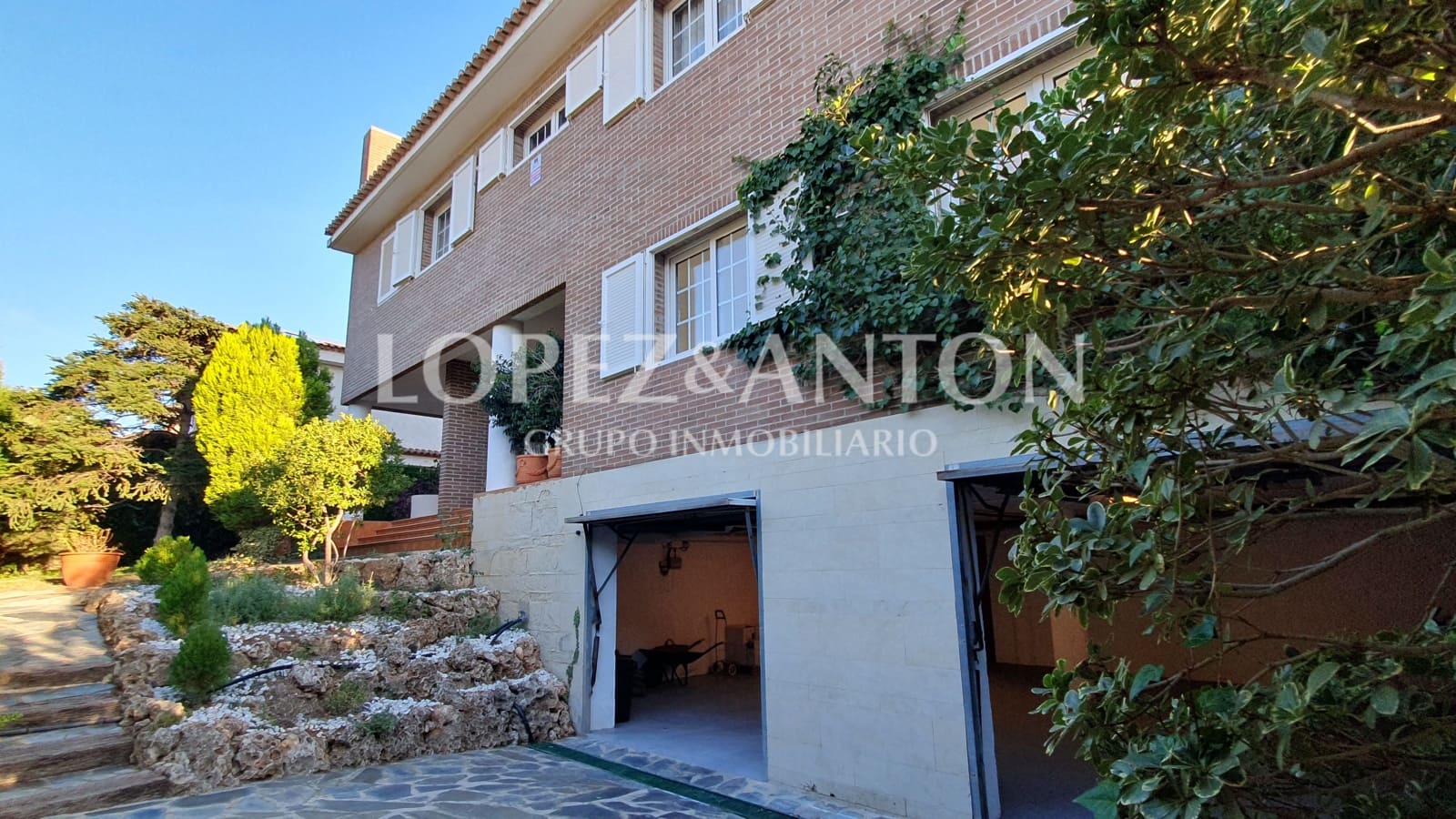 5 bedroom Villa for sale in L'Eliana with pool garage - € 995,000 (Ref: 8054594)