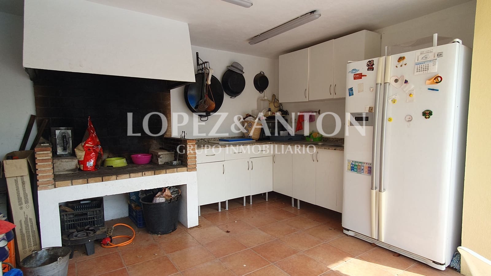 8 soverom Villa til salgs i L'Eliana med svømmebasseng garasje - € 830 000 (Ref: 8316584)