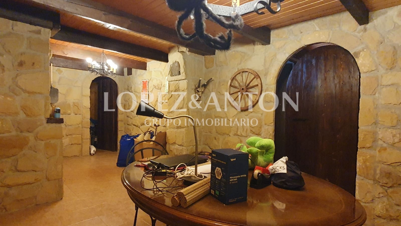 8 soverom Villa til salgs i L'Eliana med svømmebasseng garasje - € 830 000 (Ref: 8316584)