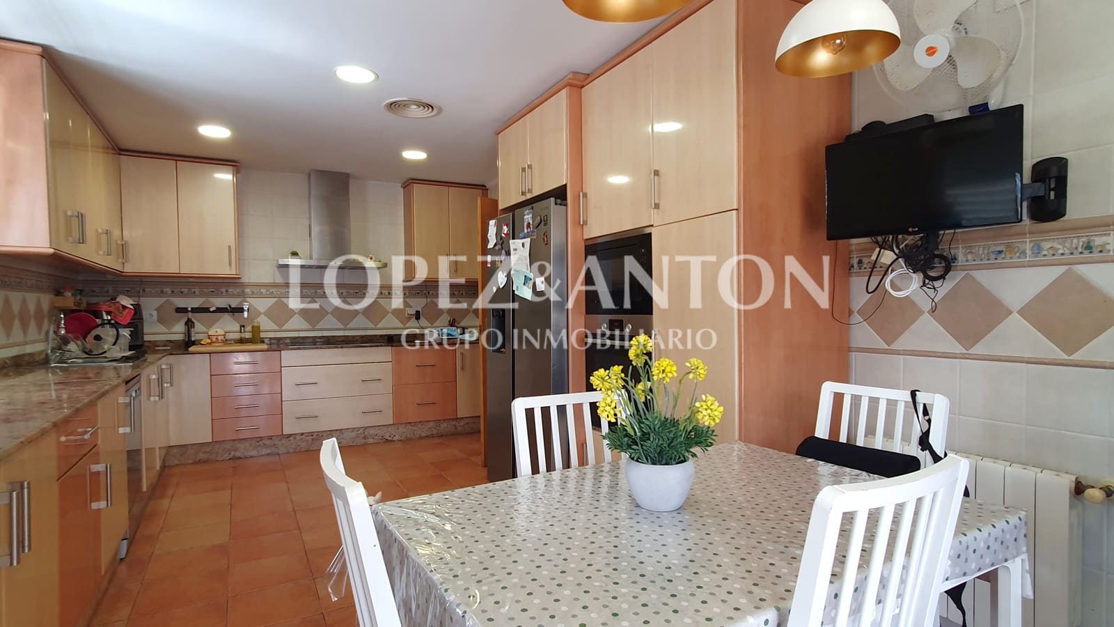 8 soverom Villa til salgs i L'Eliana med svømmebasseng garasje - € 830 000 (Ref: 8316584)