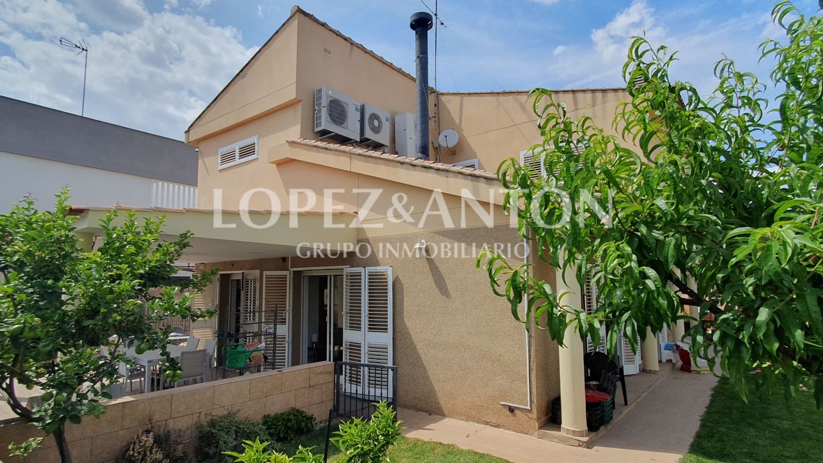 8 soverom Villa til salgs i L'Eliana med svømmebasseng garasje - € 830 000 (Ref: 8316584)