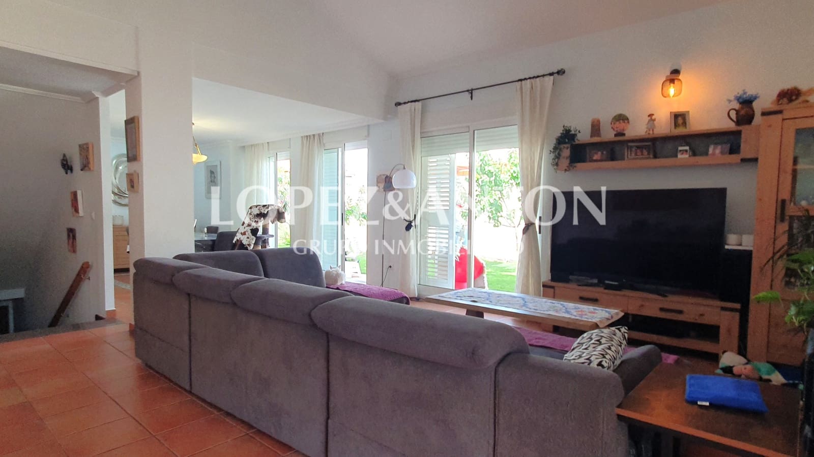 8 soverom Villa til salgs i L'Eliana med svømmebasseng garasje - € 830 000 (Ref: 8316584)