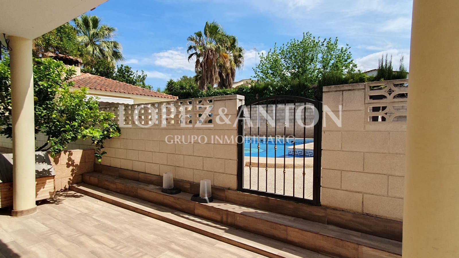 8 soverom Villa til salgs i L'Eliana med svømmebasseng garasje - € 830 000 (Ref: 8316584)