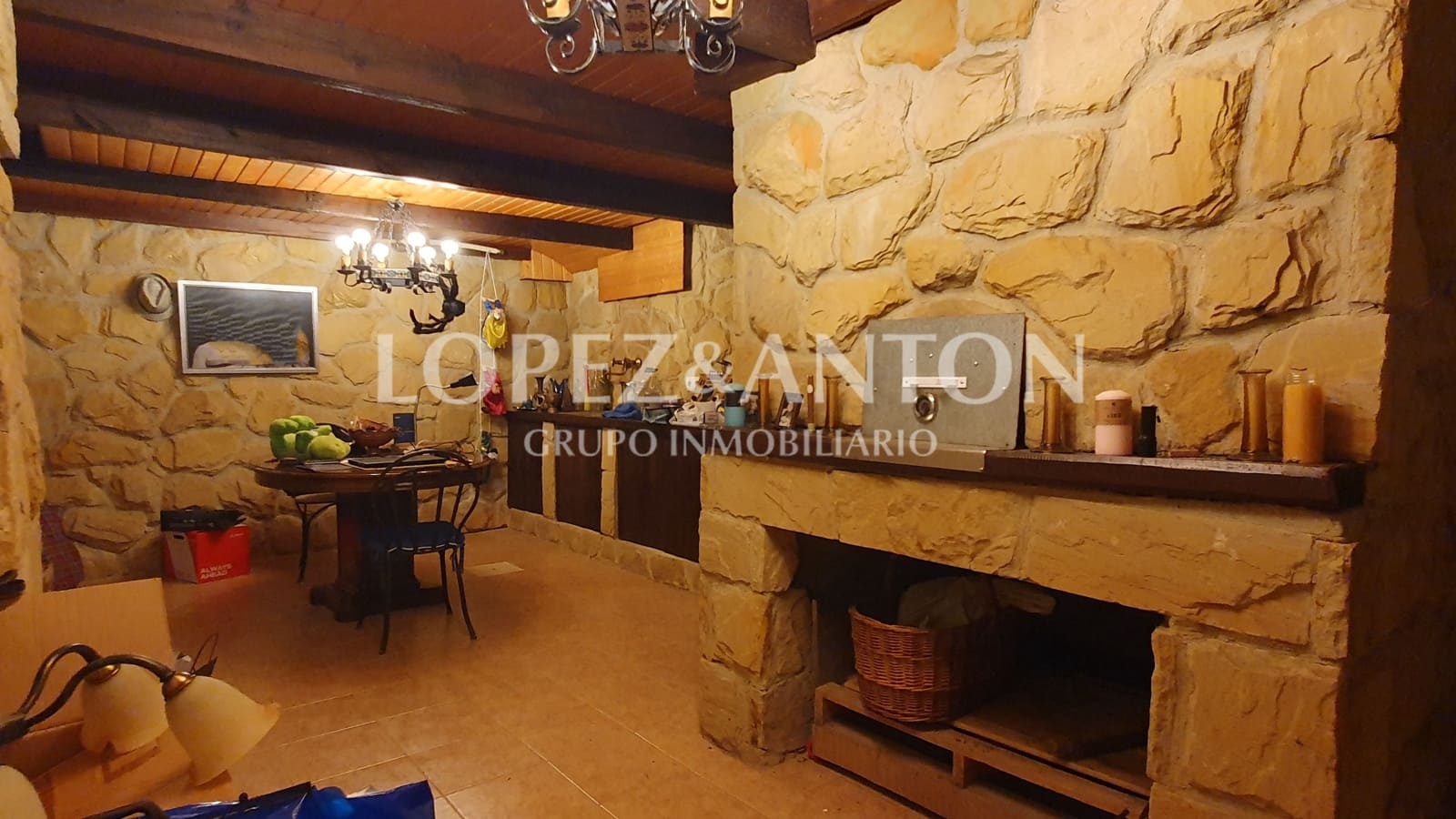 8 soverom Villa til salgs i L'Eliana med svømmebasseng garasje - € 830 000 (Ref: 8316584)