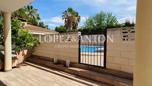 8 soverom Villa til salgs i L'Eliana med svømmebasseng garasje - € 830 000 (Ref: 8316584)