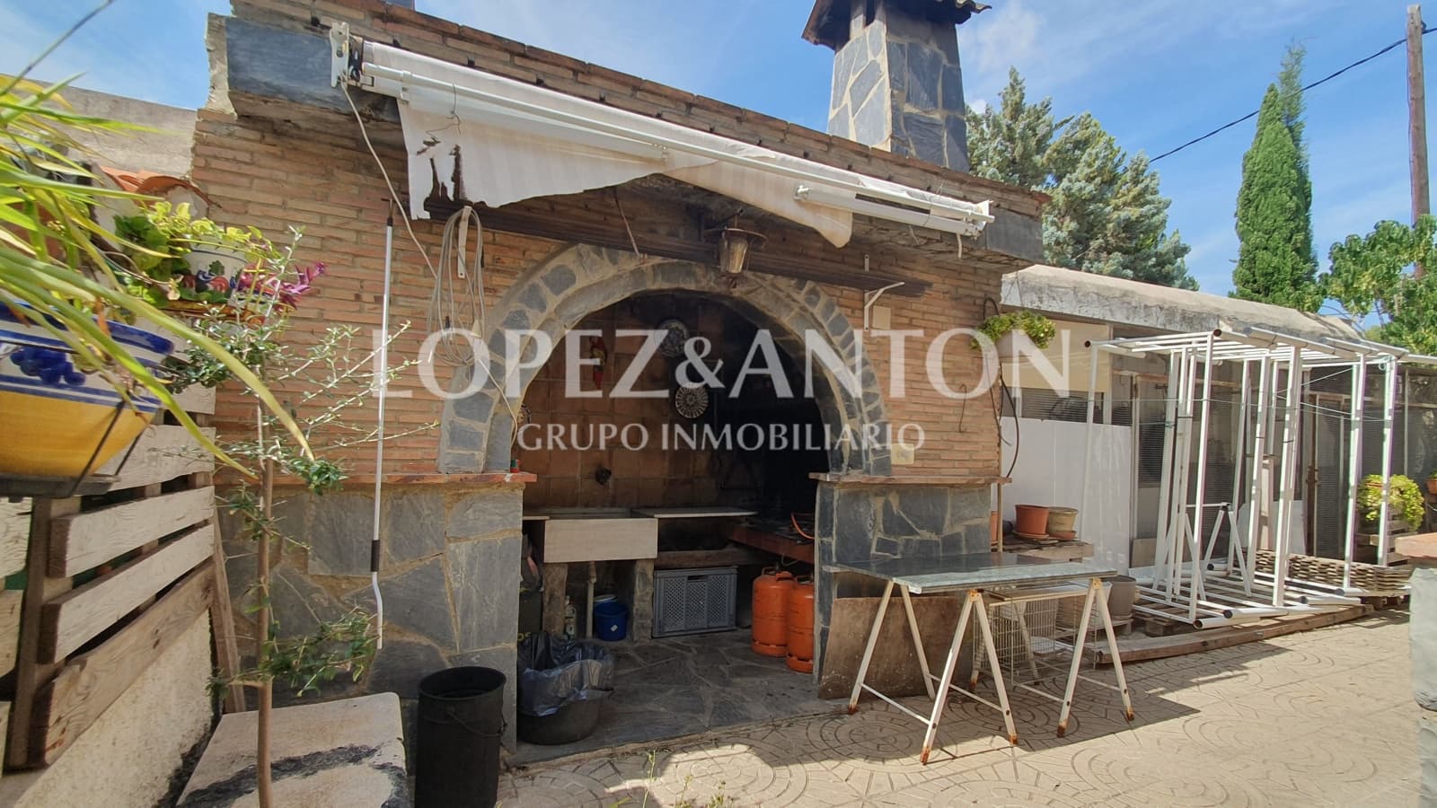 4 soveværelse Villa til salg i L'Eliana med swimmingpool garage - € 590.000 (Ref: 8537952)