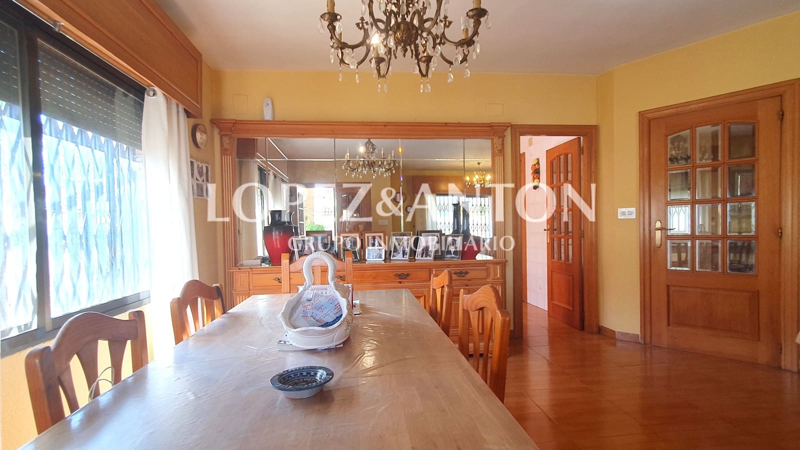 4 soveværelse Villa til salg i L'Eliana med swimmingpool garage - € 590.000 (Ref: 8537952)