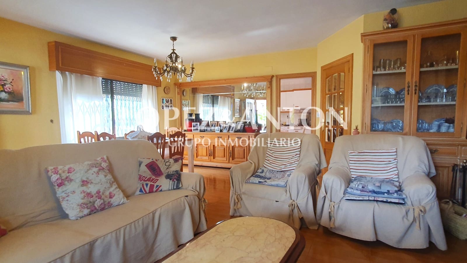 4 soveværelse Villa til salg i L'Eliana med swimmingpool garage - € 590.000 (Ref: 8537952)