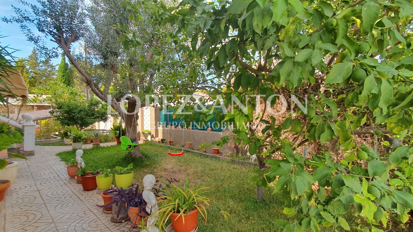 4 soveværelse Villa til salg i L'Eliana med swimmingpool garage - € 590.000 (Ref: 8537952)