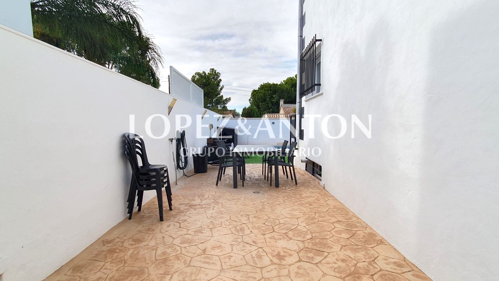 7 soveværelse Villa til salg i L'Eliana med swimmingpool garage - € 480.000 (Ref: 8537953)