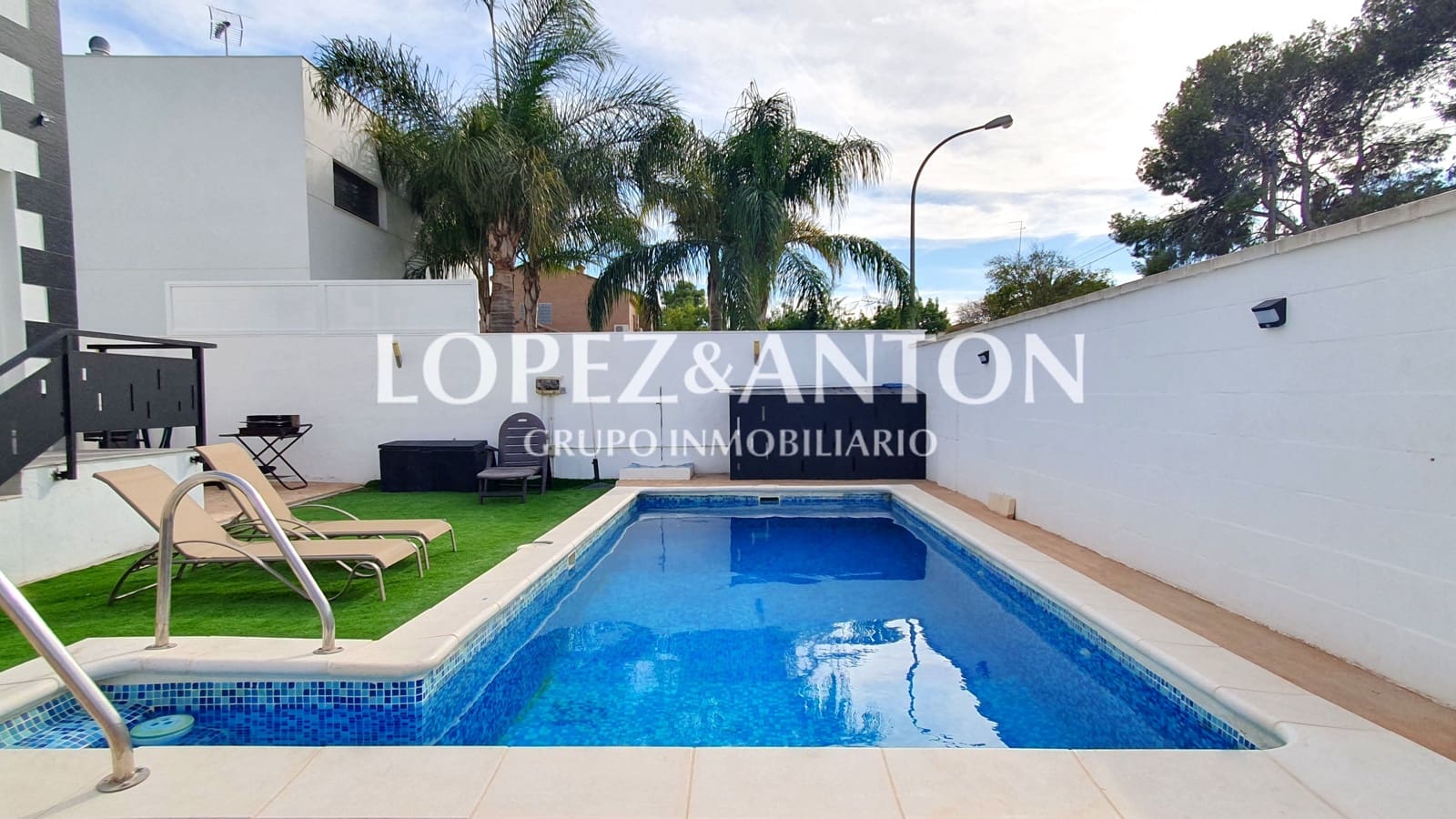 7 soveværelse Villa til salg i L'Eliana med swimmingpool garage - € 480.000 (Ref: 8537953)