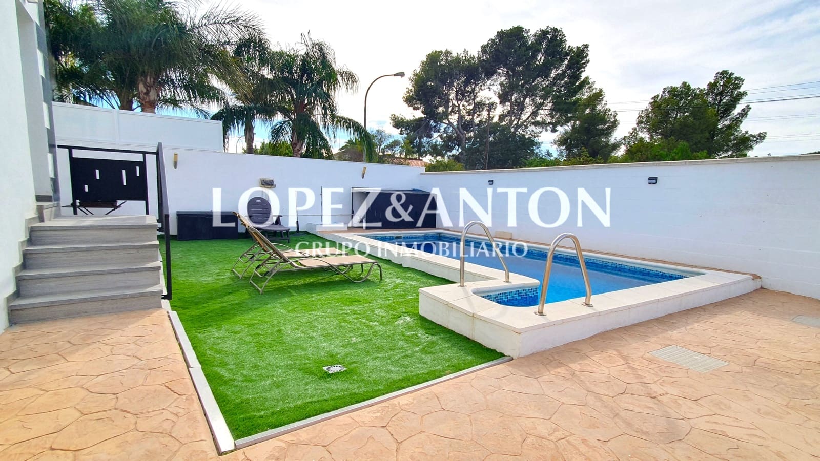 7 soveværelse Villa til salg i L'Eliana med swimmingpool garage - € 480.000 (Ref: 8537953)