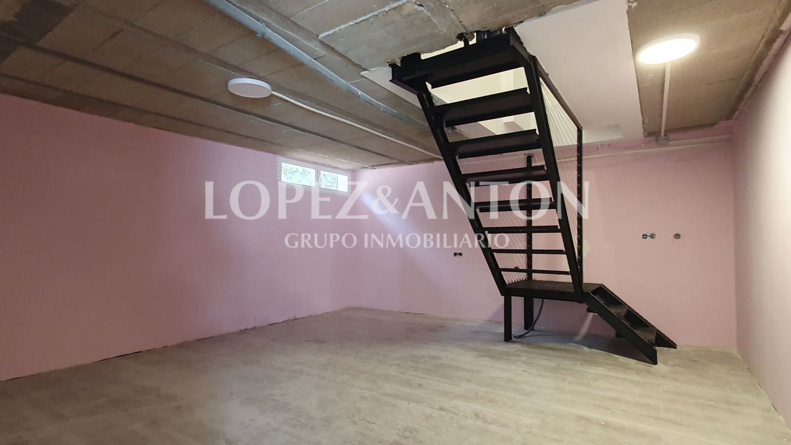 7 soveværelse Villa til salg i L'Eliana med swimmingpool garage - € 480.000 (Ref: 8537953)