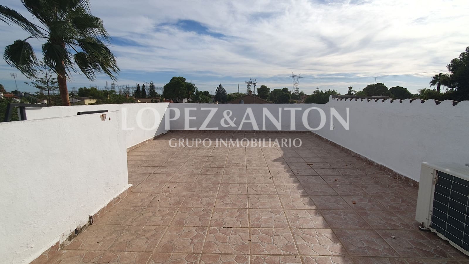 7 soveværelse Villa til salg i L'Eliana med swimmingpool garage - € 480.000 (Ref: 8537953)