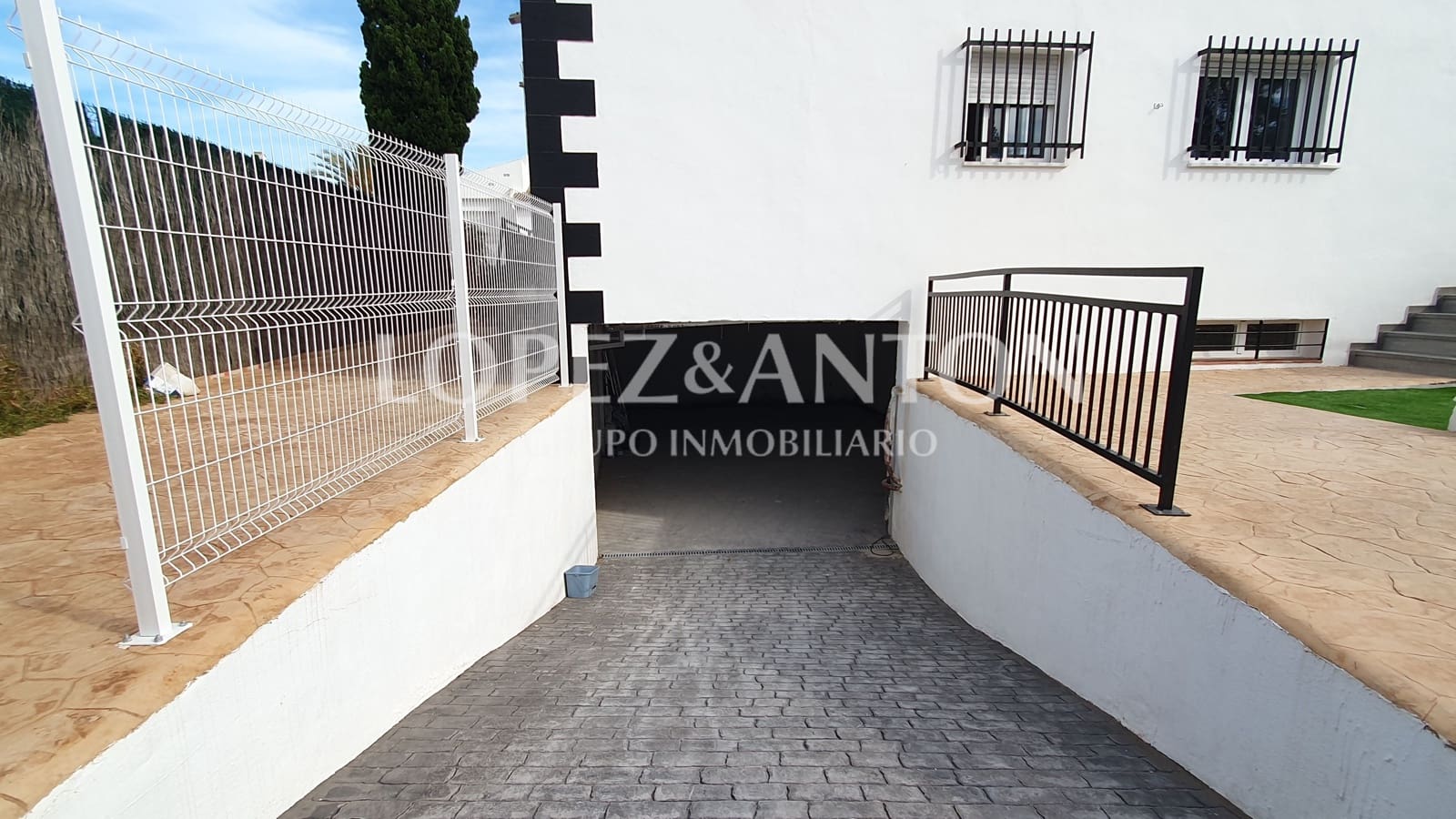 7 soveværelse Villa til salg i L'Eliana med swimmingpool garage - € 480.000 (Ref: 8537953)