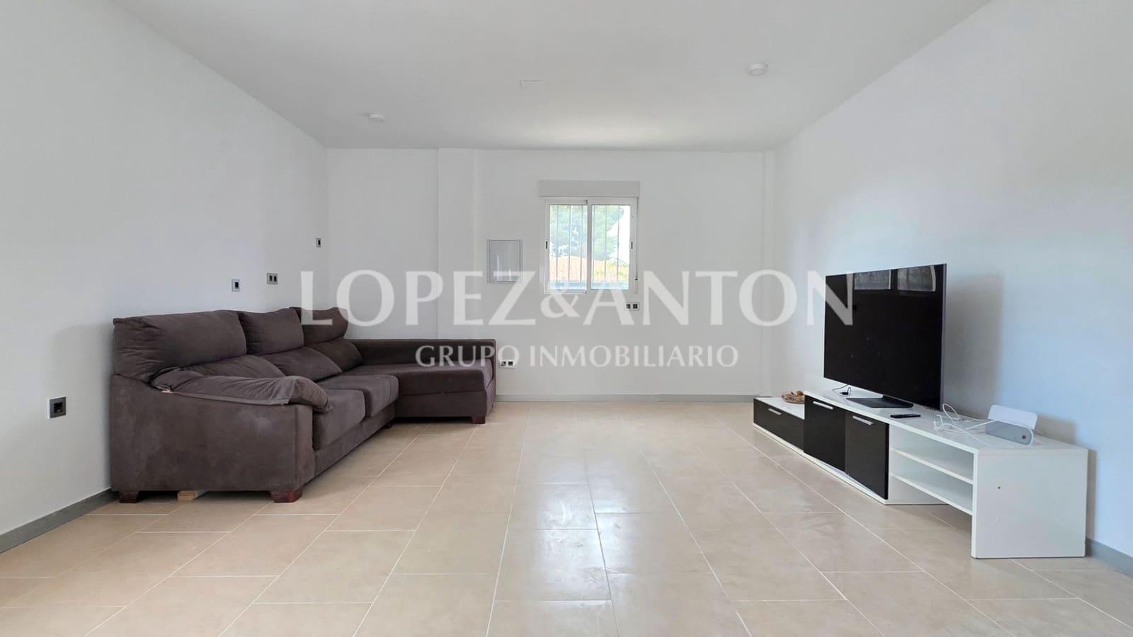 7 soveværelse Villa til salg i L'Eliana med swimmingpool garage - € 480.000 (Ref: 8537953)