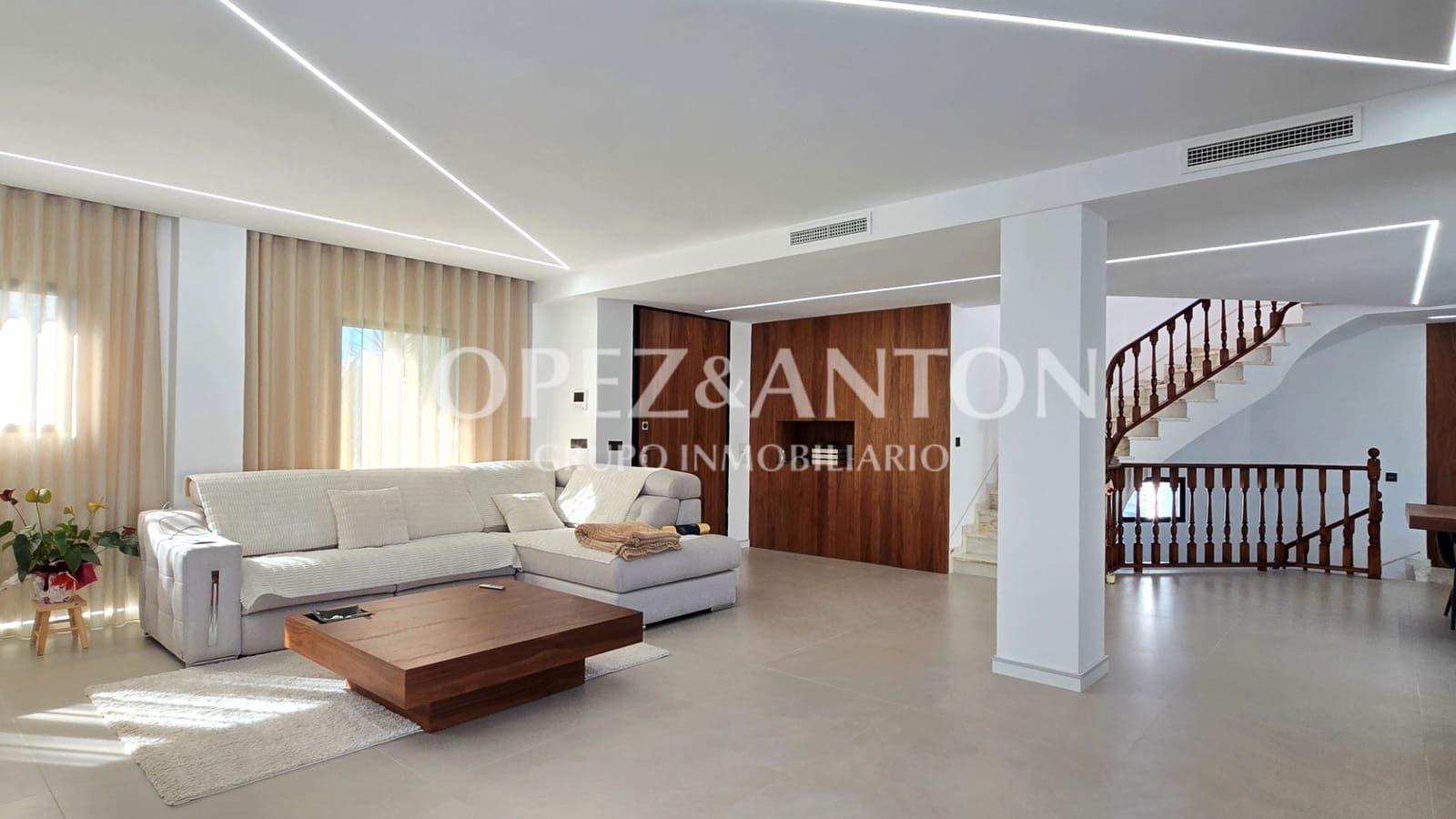 4 soverom Villa til salgs i L'Eliana med svømmebasseng garasje - € 1 200 000 (Ref: 8796366)