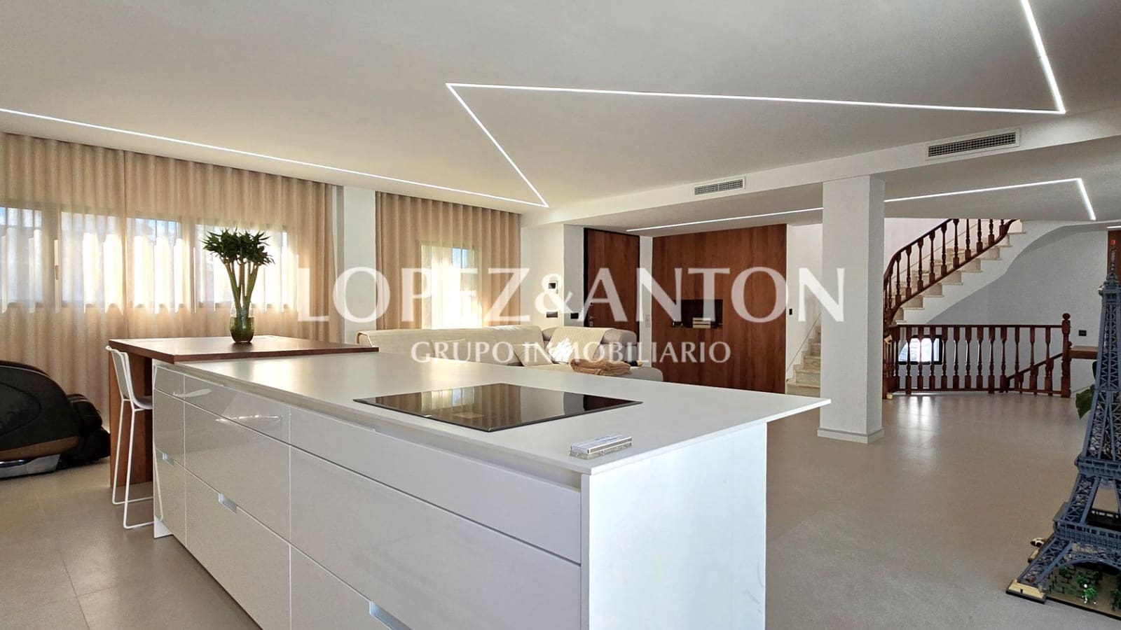 4 soverom Villa til salgs i L'Eliana med svømmebasseng garasje - € 1 200 000 (Ref: 8796366)