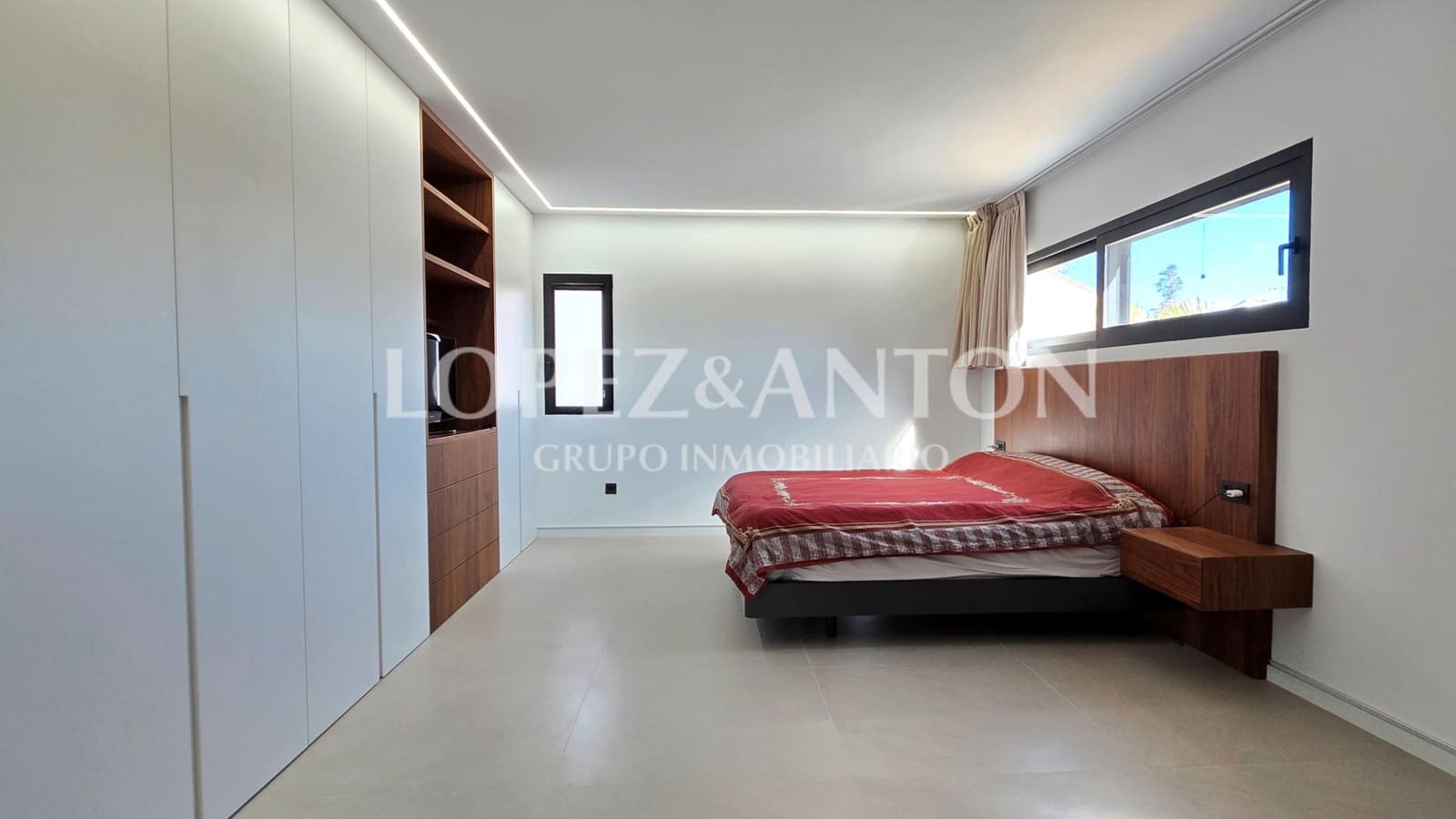 4 soverom Villa til salgs i L'Eliana med svømmebasseng garasje - € 1 200 000 (Ref: 8796366)