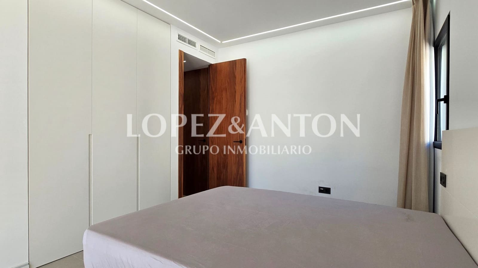 4 soverom Villa til salgs i L'Eliana med svømmebasseng garasje - € 1 200 000 (Ref: 8796366)