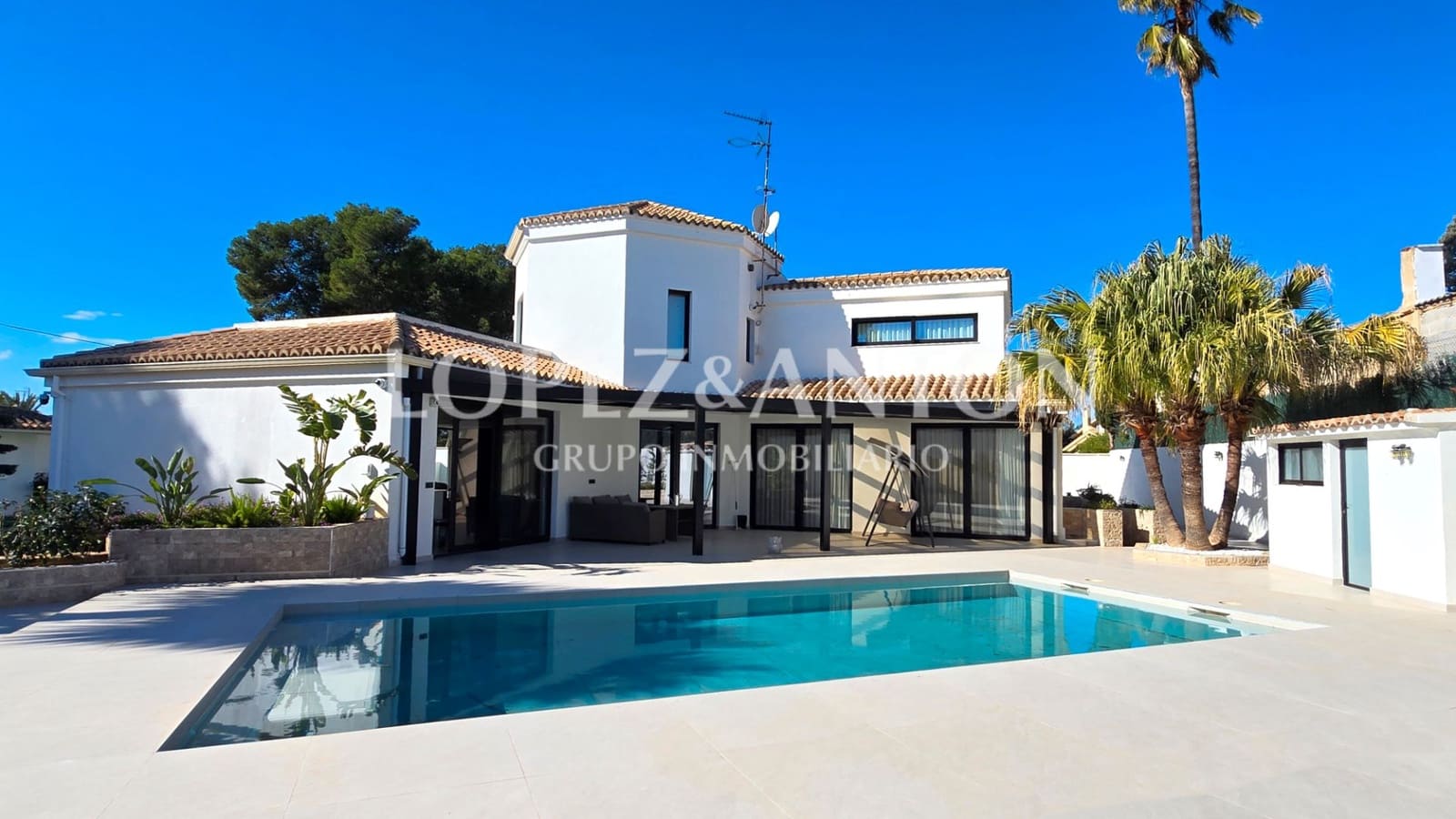 4 soverom Villa til salgs i L'Eliana med svømmebasseng garasje - € 1 200 000 (Ref: 8796366)