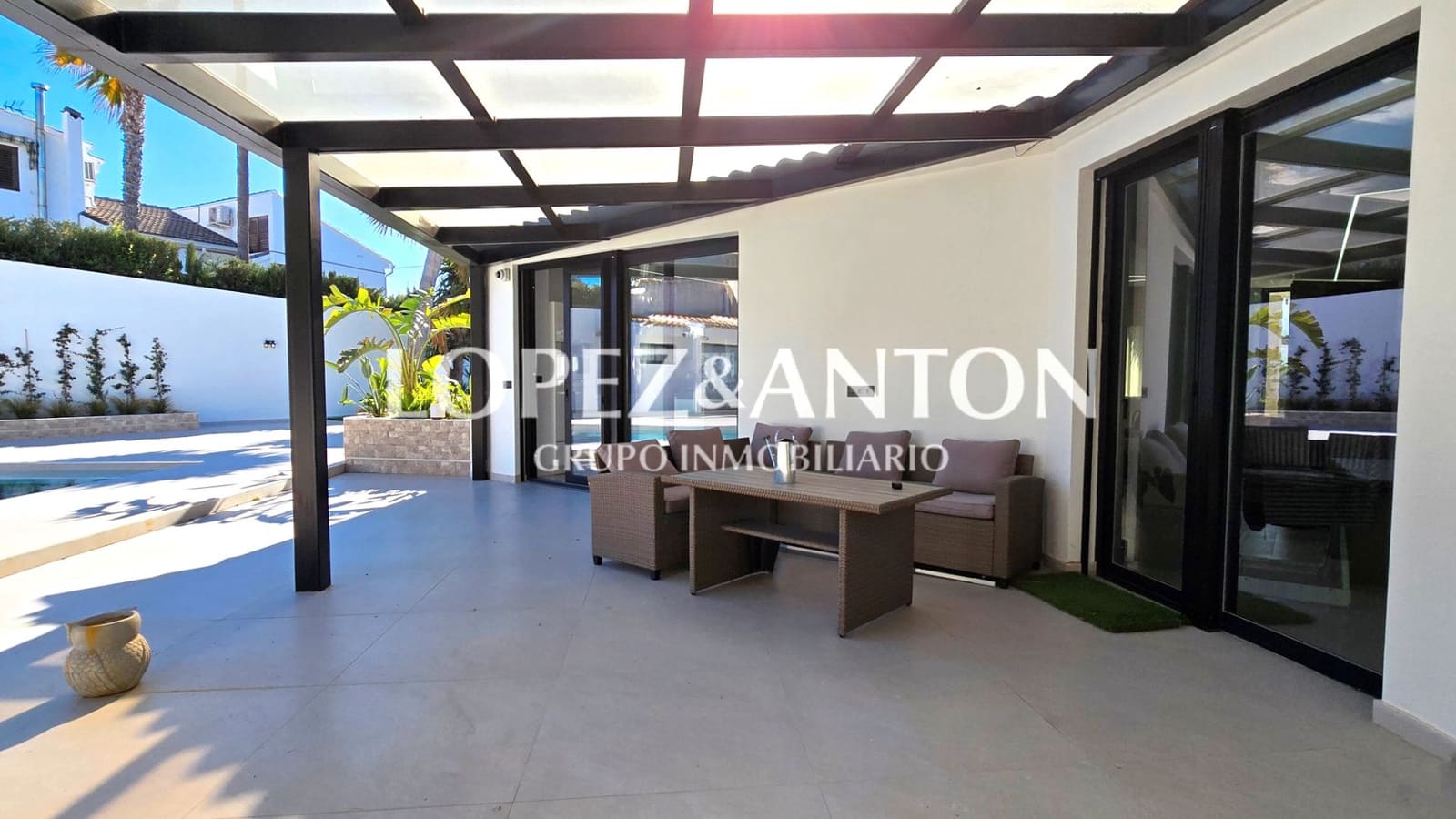 4 soverom Villa til salgs i L'Eliana med svømmebasseng garasje - € 1 200 000 (Ref: 8796366)