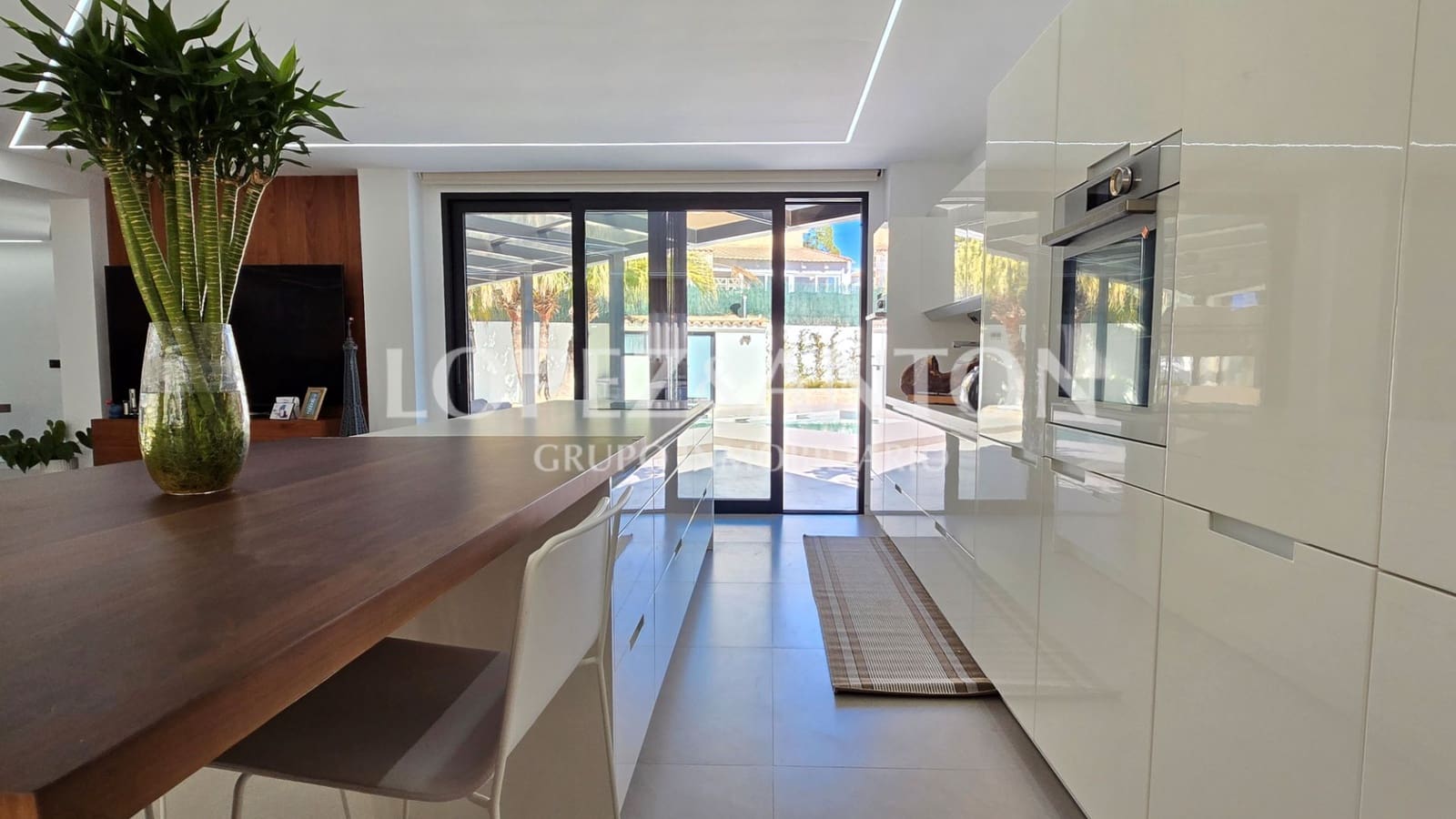 4 soverom Villa til salgs i L'Eliana med svømmebasseng garasje - € 1 200 000 (Ref: 8796366)