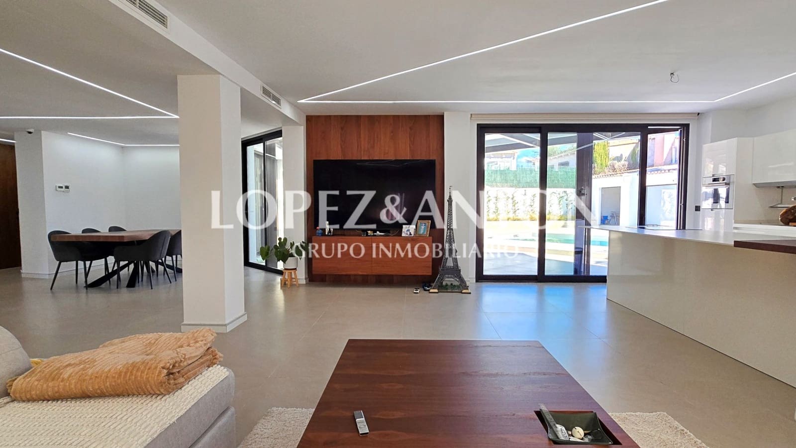 4 soverom Villa til salgs i L'Eliana med svømmebasseng garasje - € 1 200 000 (Ref: 8796366)