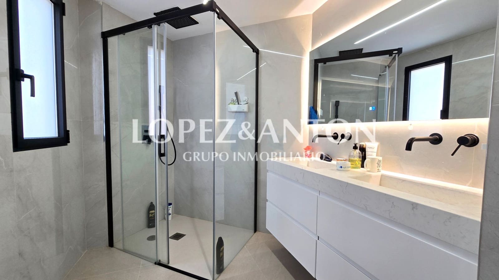 4 soverom Villa til salgs i L'Eliana med svømmebasseng garasje - € 1 200 000 (Ref: 8796366)