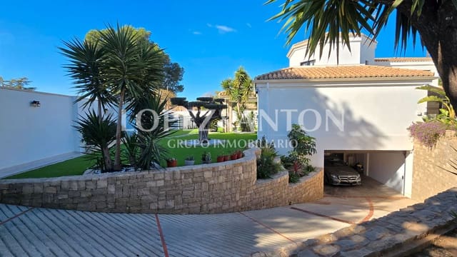 4 soverom Villa til salgs i L'Eliana med svømmebasseng garasje - € 1 200 000 (Ref: 8796366)