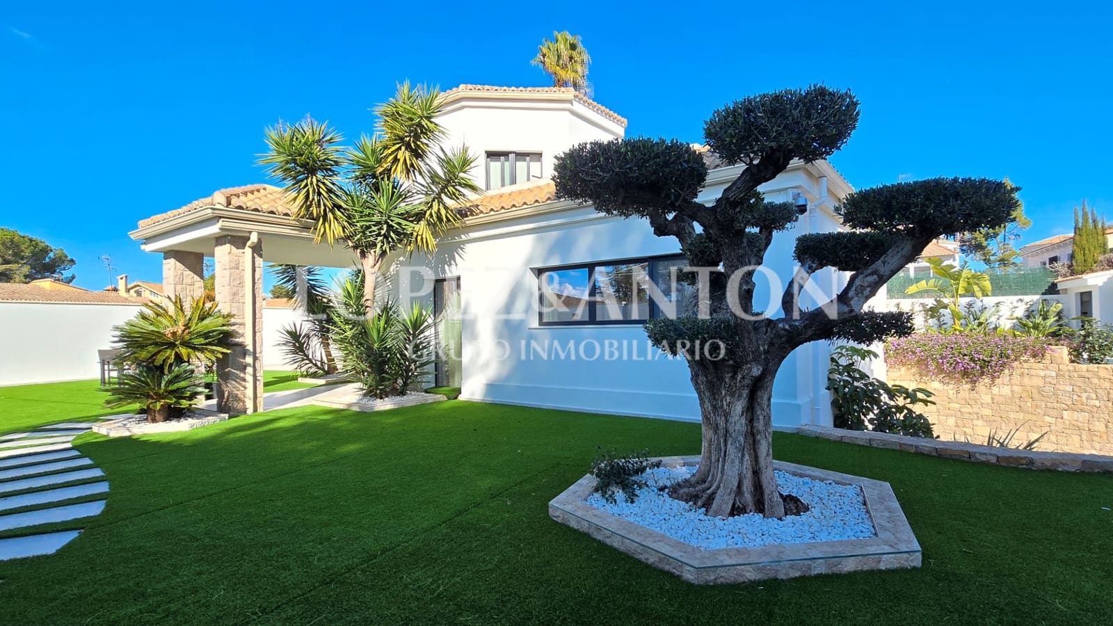 4 soverom Villa til salgs i L'Eliana med svømmebasseng garasje - € 1 200 000 (Ref: 8796366)