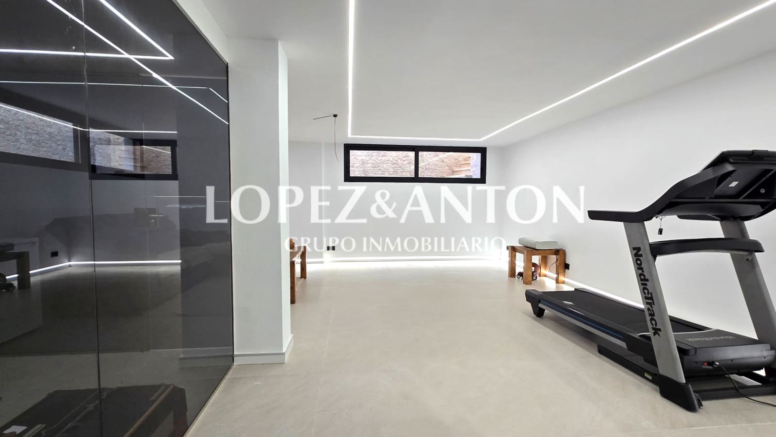 4 soverom Villa til salgs i L'Eliana med svømmebasseng garasje - € 1 200 000 (Ref: 8796366)