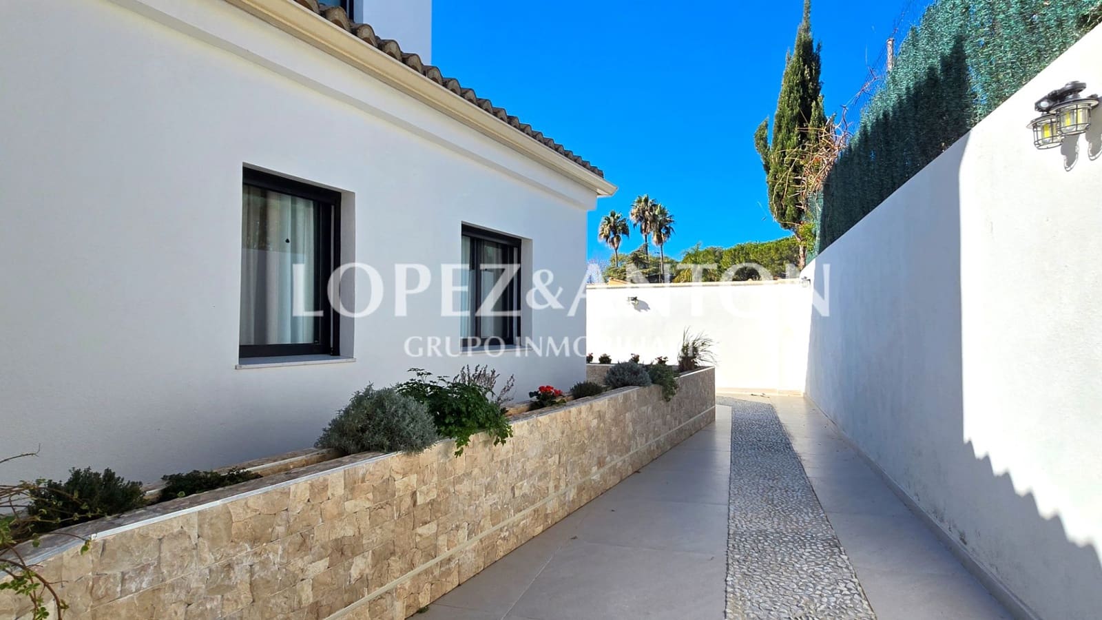 4 soverom Villa til salgs i L'Eliana med svømmebasseng garasje - € 1 200 000 (Ref: 8796366)