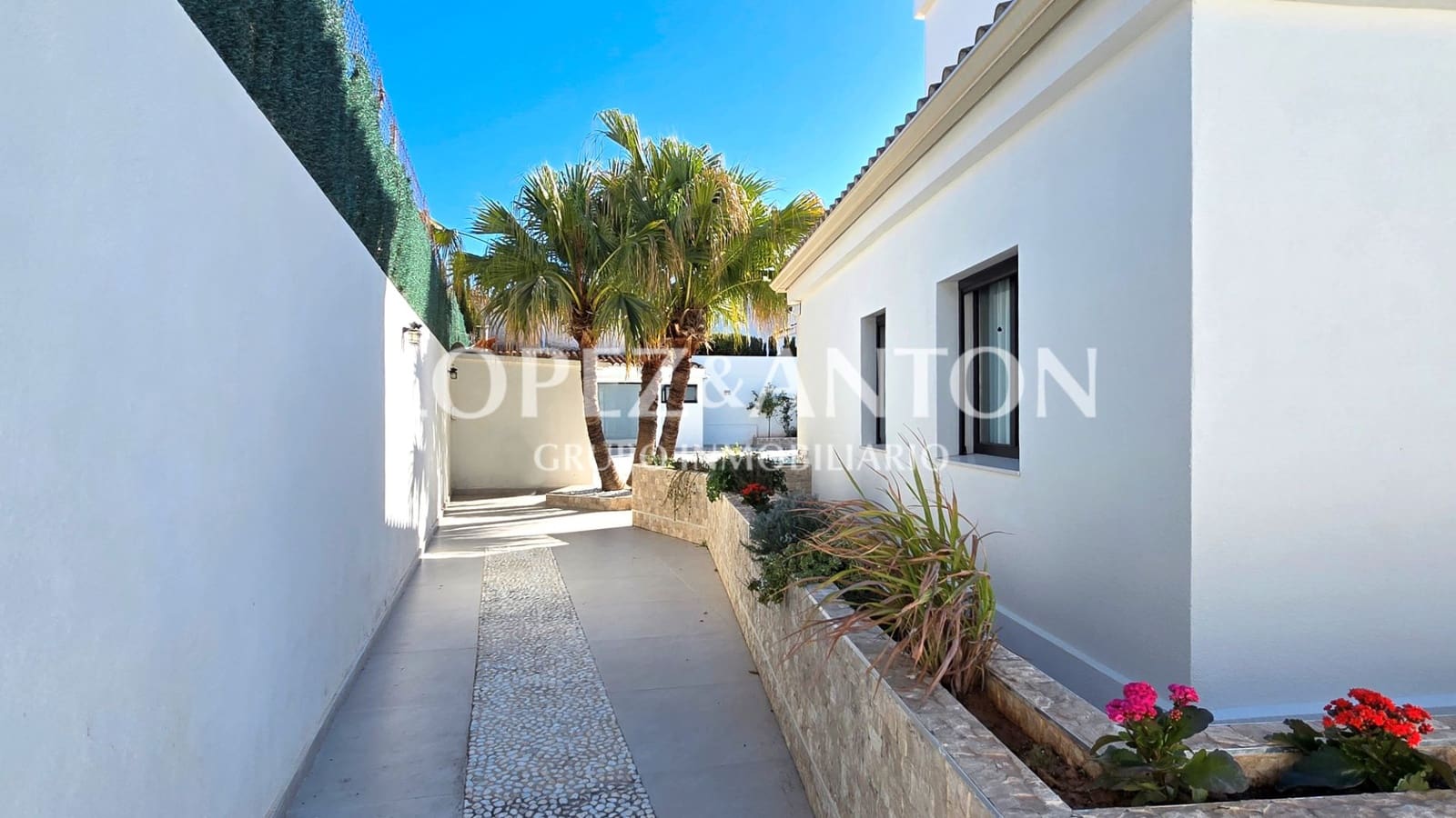 4 soverom Villa til salgs i L'Eliana med svømmebasseng garasje - € 1 200 000 (Ref: 8796366)