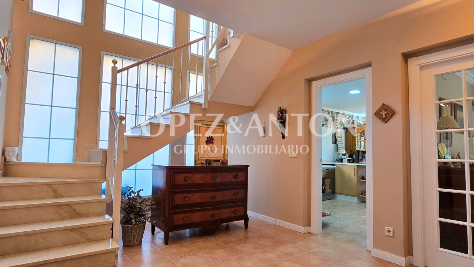 4 bedroom Villa for sale in L'Eliana with pool garage - € 675,000 (Ref: 8816774)