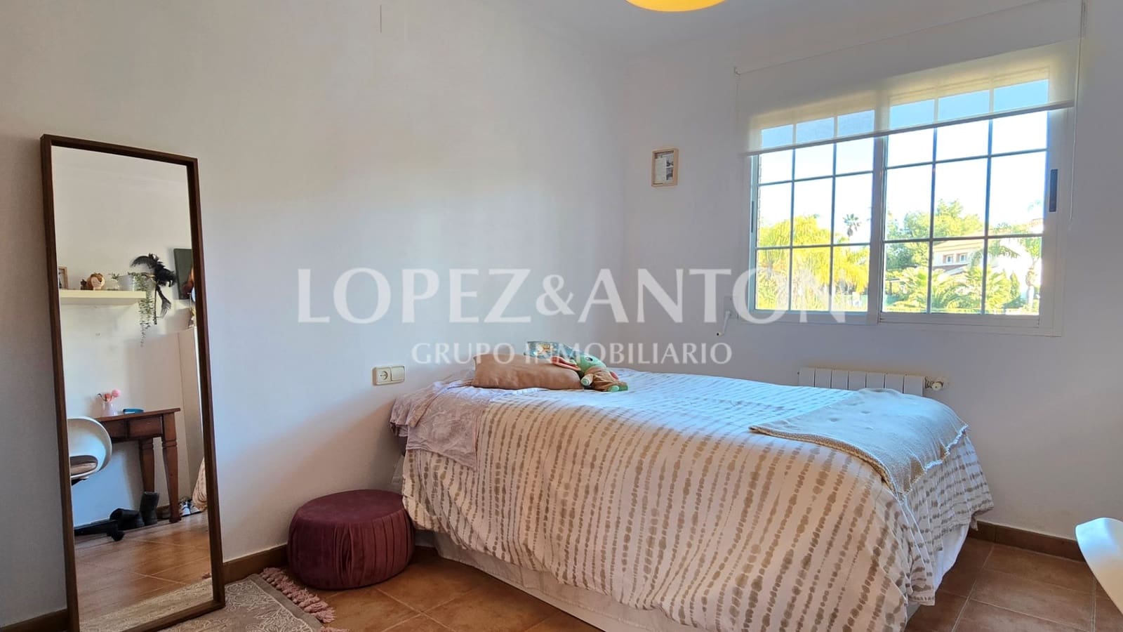 4 bedroom Villa for sale in L'Eliana with pool garage - € 675,000 (Ref: 8816774)