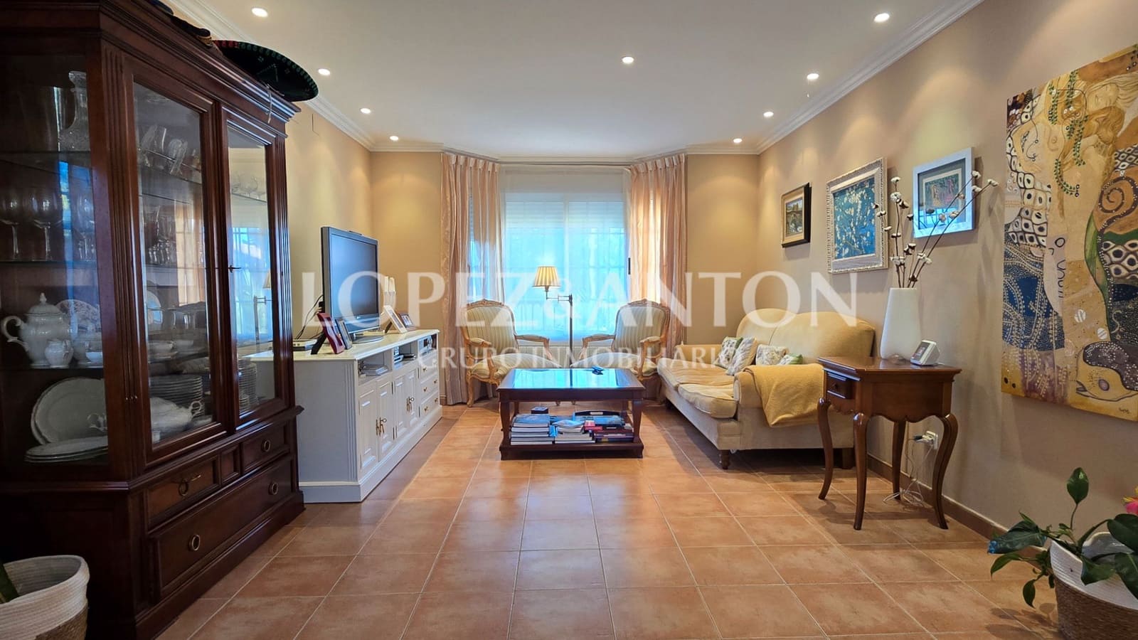 4 bedroom Villa for sale in L'Eliana with pool garage - € 675,000 (Ref: 8816774)