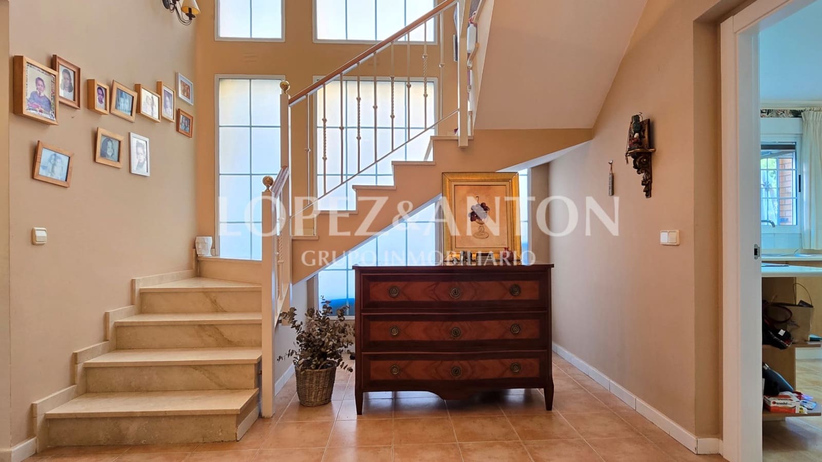 4 bedroom Villa for sale in L'Eliana with pool garage - € 675,000 (Ref: 8816774)